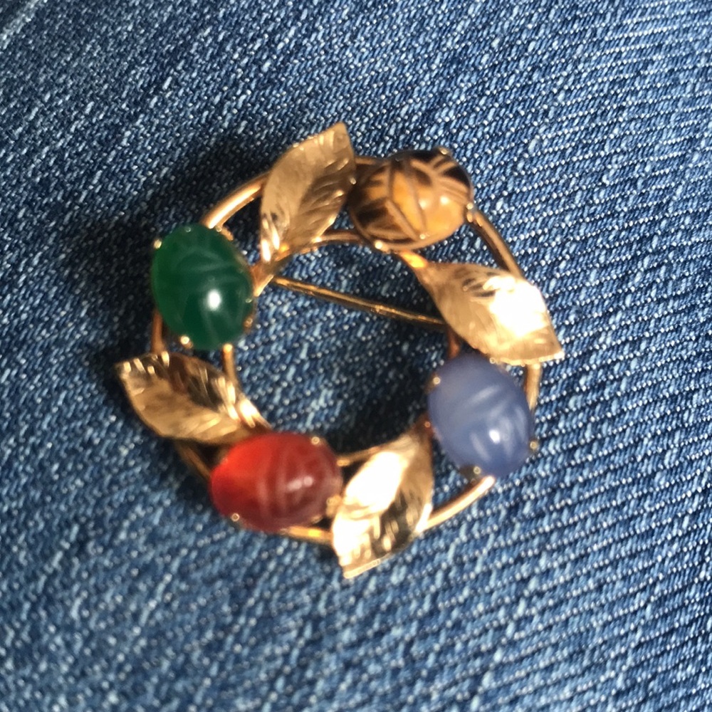 Vintage Goldtone  Leaf Wreath Scarab Brooch. Marked and signed-12/20 GF A&Z.